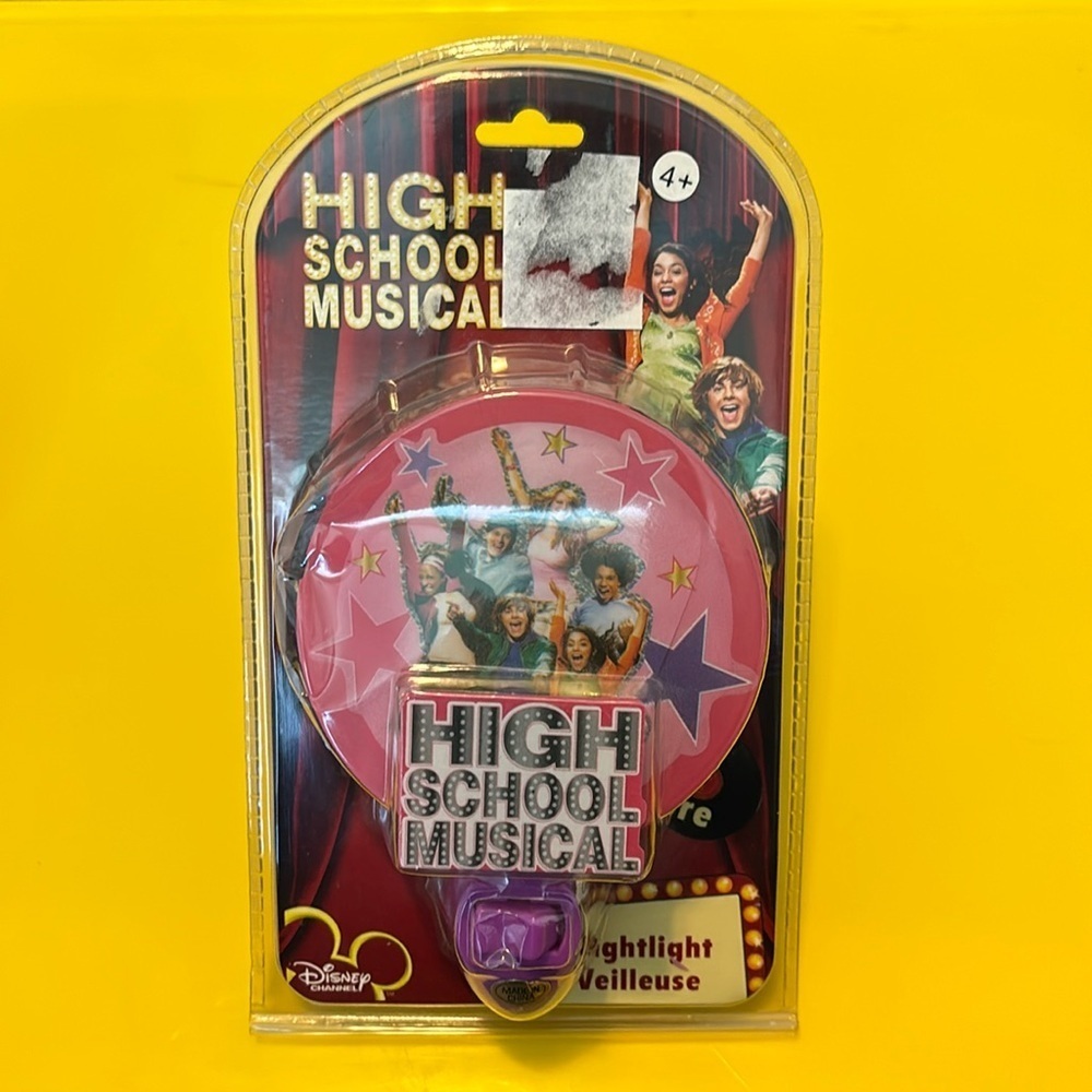 ☘️ BOGO FREE ☘️ NIP Disney High School Musical Nightlight damaged